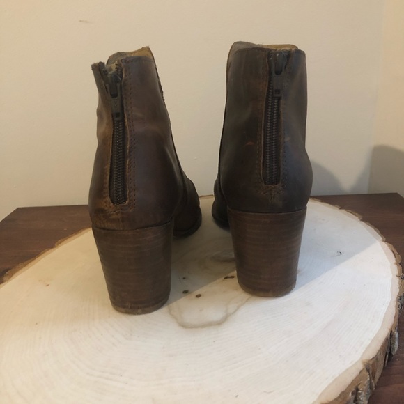 Rustic Brown Leather Boots - Picture 3 of 5